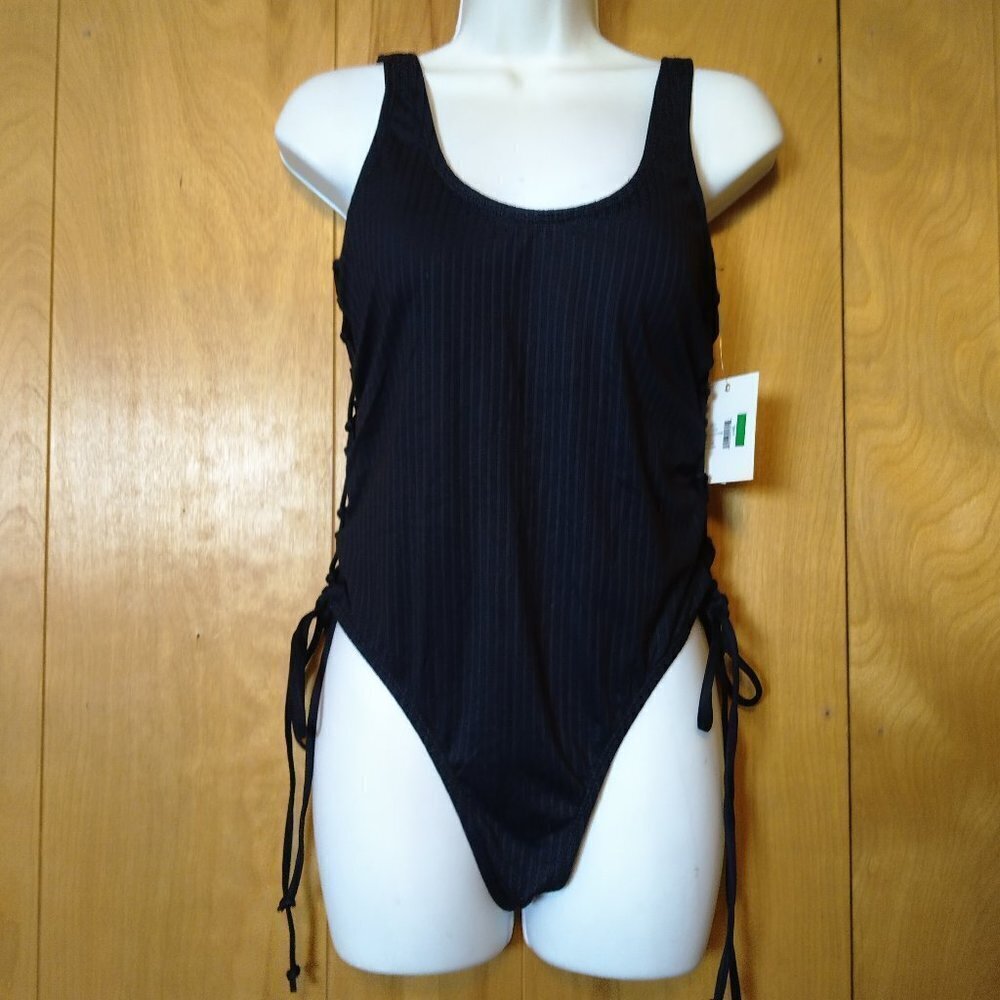 Cyn & Luca Size Large One Piece Black Bathing/Swimsuit Drawstring Sides Beach